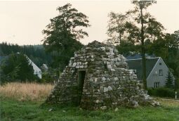 Bild: Pyramide in Kretscham-Rothensehma
