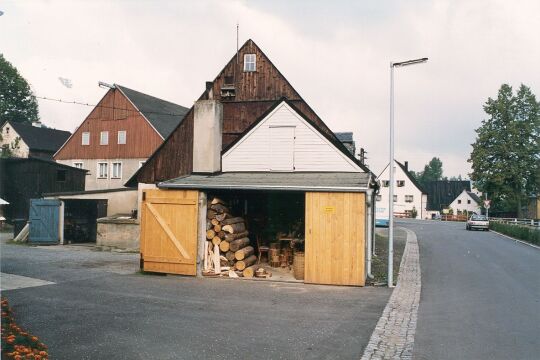 Wohnhaus mit Garage in Steinbach