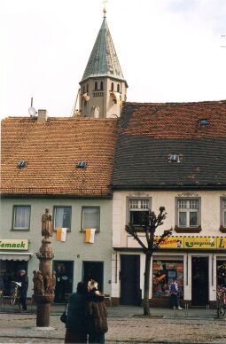 Bild: Häuser am Marktplatz in Wittichenau