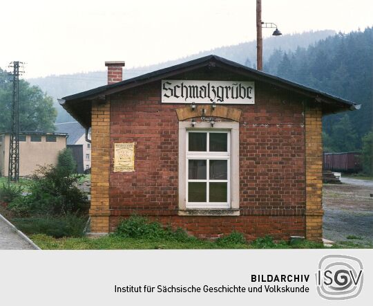 Bahnhofsgebäude in Schmalzgrube