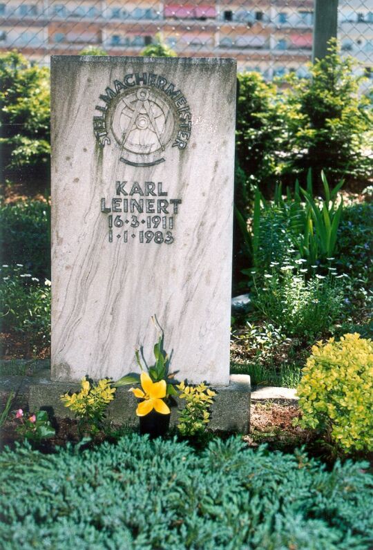 Grabstein des Stellmachermeisters Leinert auf dem Friedhof in Königswartha