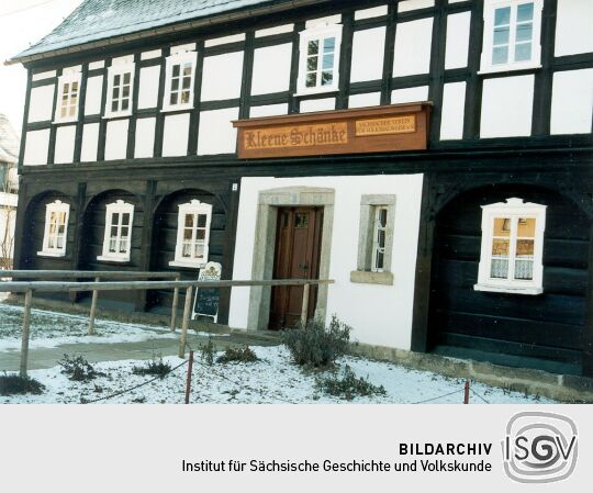 Vorderansicht der Gaststätte "Kleene Schänke" in Cunewalde