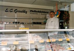 Bild: Verkaufswagen der Pfefferküchlerei E. C. Groschky aus Pulsnitz