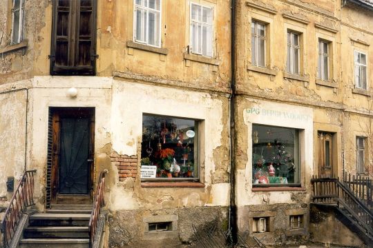 Eck-Wohnhaus mit Blumengeschäft in Wilthen