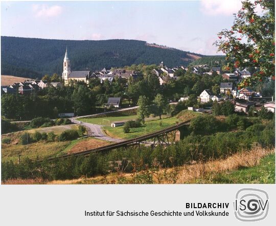 Blick zur Oberwiesenthaler Kirche