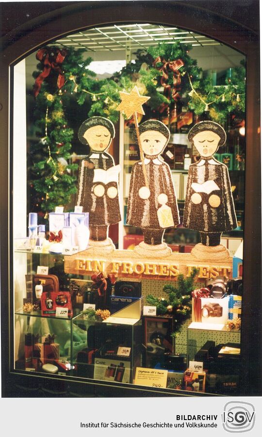 Schaufenster der Radeburger Marktdrogerie