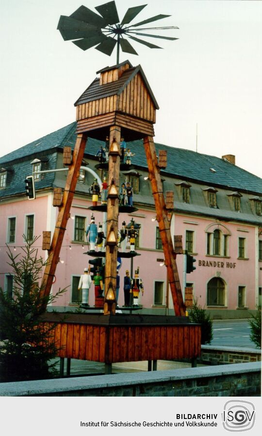 Pyramide auf dem Brand-Erbisdorfer Markt