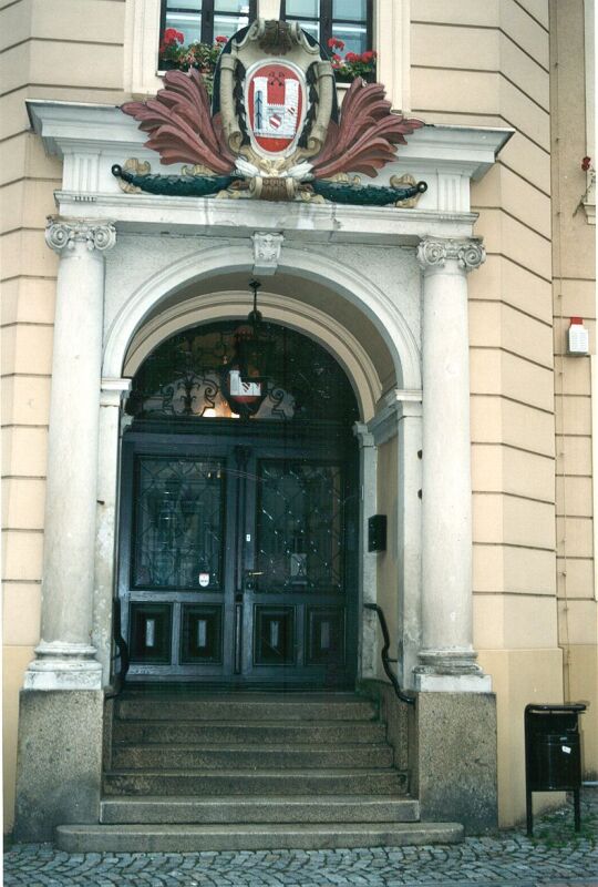 Portal des Crimmitschauer Rathauses