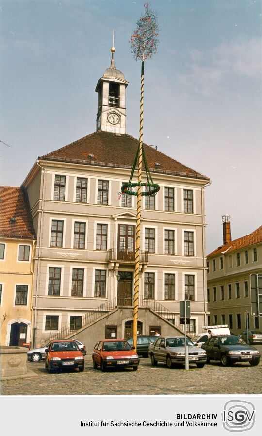 Maibaum auf dem Bischofswerdaer Marktplatz