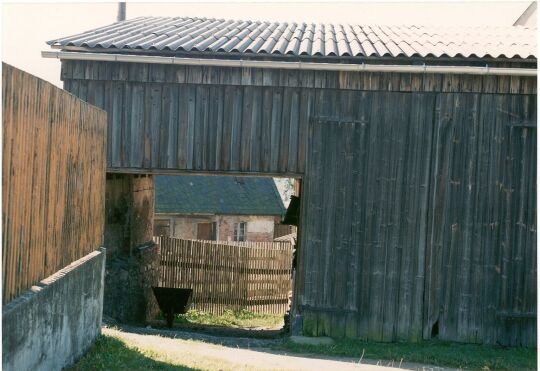 Einfahrt eines Bauernhofes in Oberwürschnitz