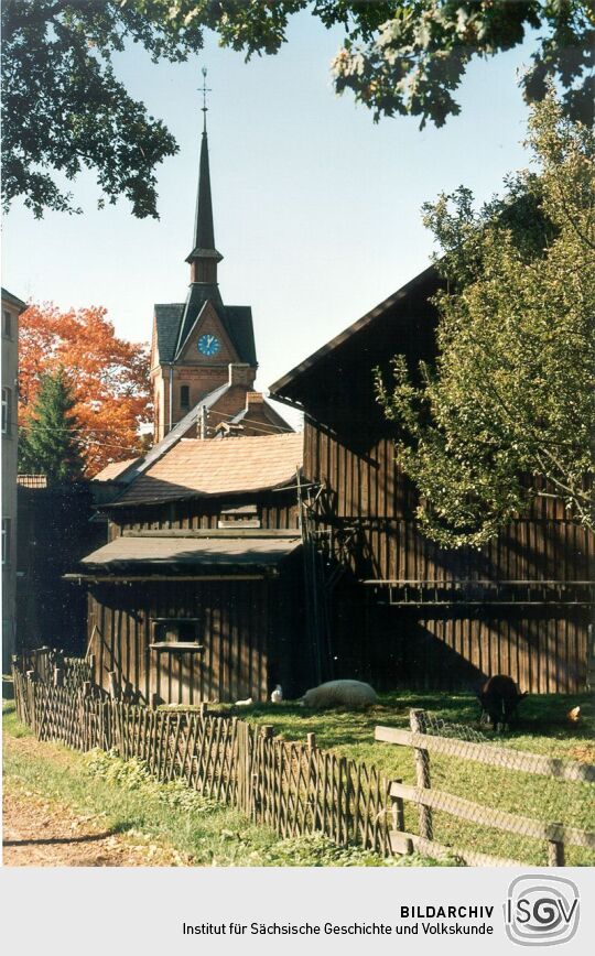 Blick zu Kirche in Marieney