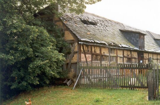 Beschädigter Bauernhof in Steinsdorf