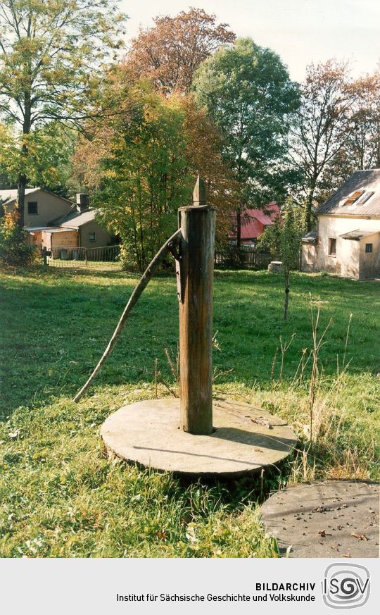 Wasserpumpe auf einem Landwüster Bauernhof