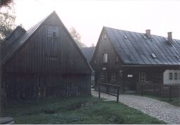 Bild: Wohnhäuser in Raun