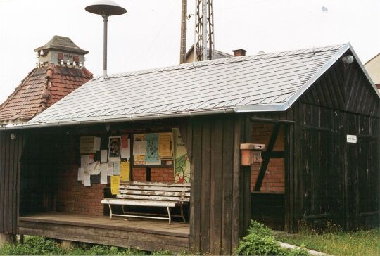 Buswartehäuschen in Steinsdorf