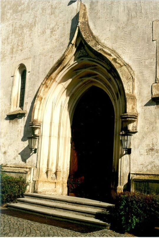 Portal der Kirche in Göda