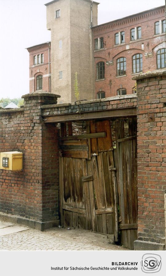 Eingang zur Textilfabrik in Reichenbach