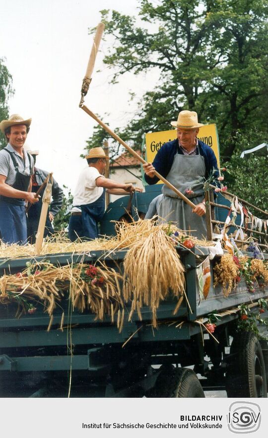 Umzug zur Moritzburger 700-Jahr-Feier