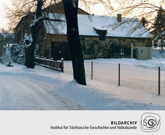 Im Stallgebäude wurde eine Wohnung eingebaut