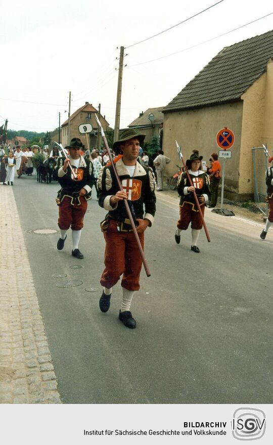 Festumzug zur Moritzburger 700-Jahr-Feier