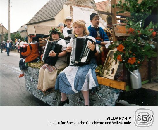 Festumzug zur Moritzburger 700-Jahr-Feier