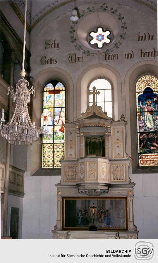 Altar der Lomnitzer Kirche