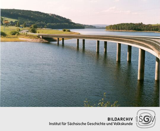 Der Stausee der Rauschenbachtalsperre