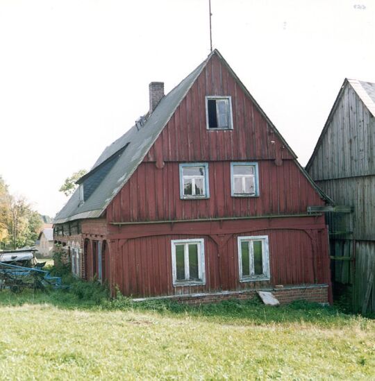 Unbewohntes Wohnhaus eines Bauernhofes in Bergen