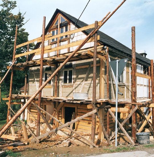 Erneuerung eines Umgebindehauses mit Fachwerk in Eschenbach