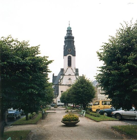 Blick zur Kirche in Adorf