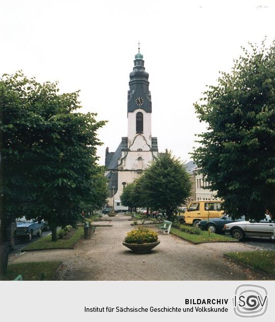 Blick zur Kirche in Adorf