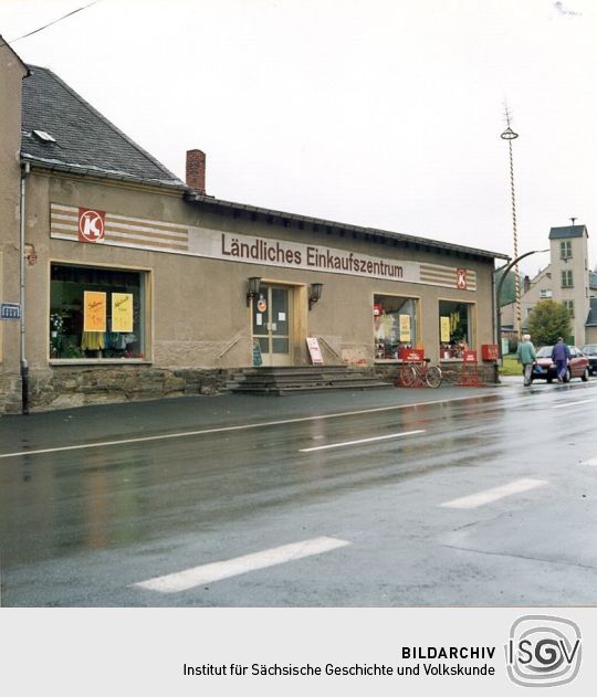 Ländliches Einkaufszentrum in Triebel