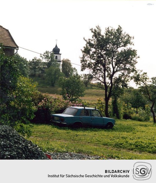 Blick zur Kapelle in Heinersgrün