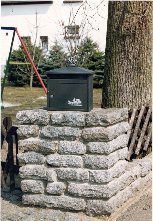 Briefkasten in einem Wohngrundstück in Dobra