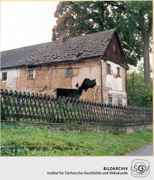 Verfallenes Fachwerkhaus in Wiedersberg