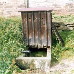 Bild: Alter Brunnen in Raun