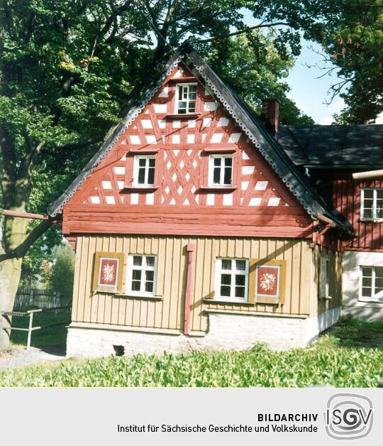 Wohnhaus mit Fachwerk in Raun