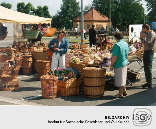 Korbmacher auf dem Markttag zur 700-Jahr-Feier in Moritzburg