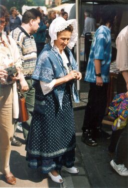 Bild: Verkaufsstand für Blaudruckmode in Moritzburg