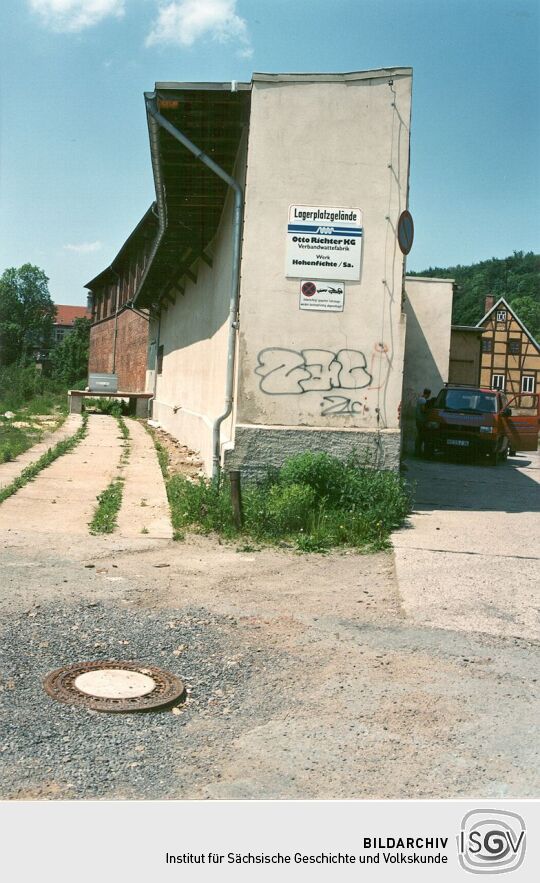 Lagerbauten in Falkenau