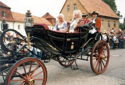 Bild: Festumzug zur 700-Jahr-Feier