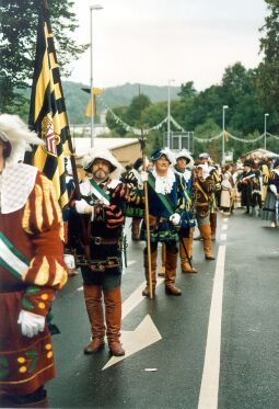 Bild: Festumzug zum Tag der Sachsen in Rochlitz 1995