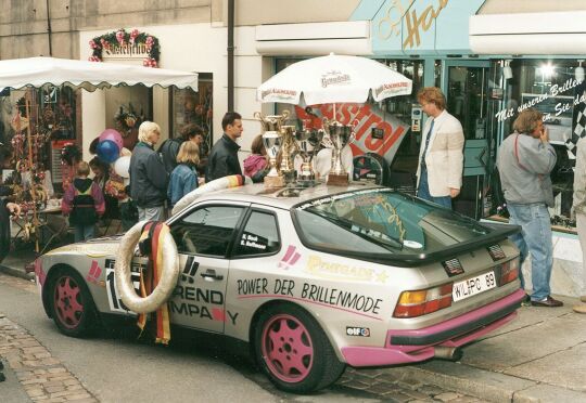 Reklame auf einem Wagen auf dem Tag der Sachsen