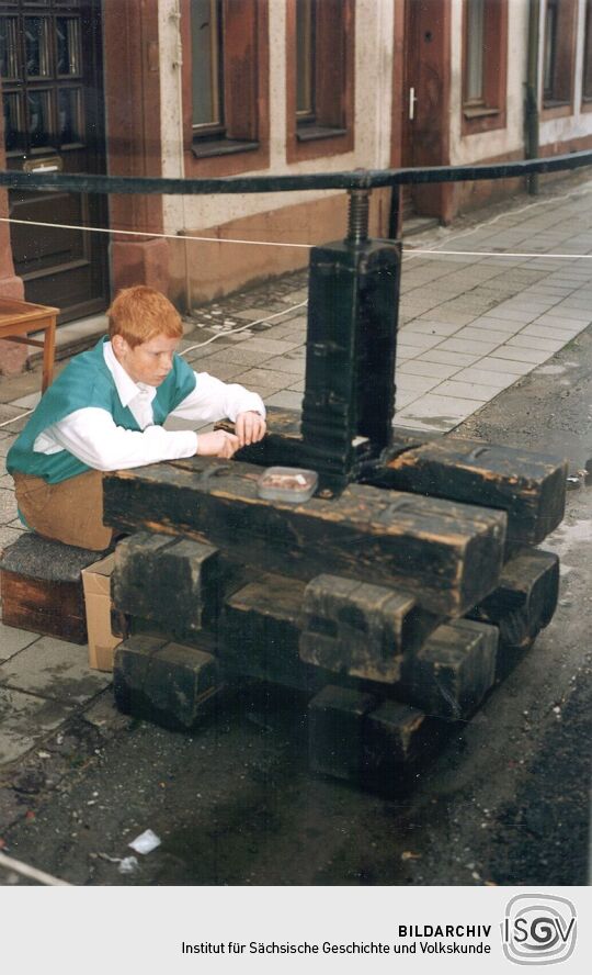 Münzpräge beim Tag der Sachsen