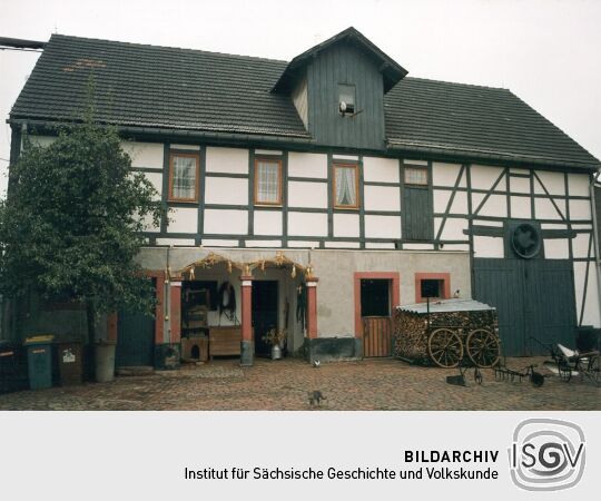 Geschmückter Bauernhof zum Tag der Sachsen