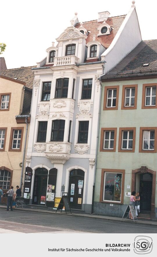 Wohnhaus mit barocker Verzierung in Grimma