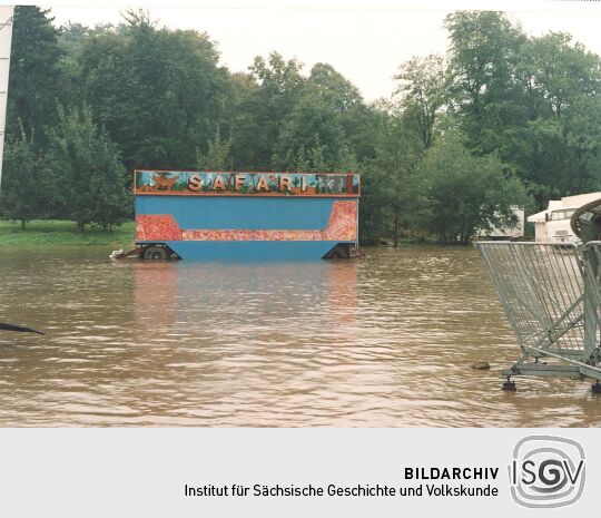 Historischer Markt zum Tag der Sachsen in Rochlitz steht unter Wasser