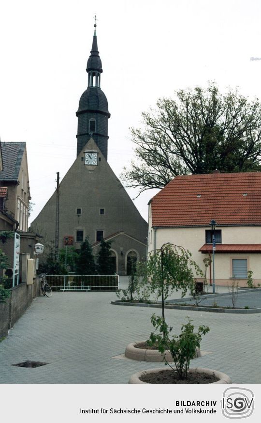 Blick zur Kirche in Frauenhain