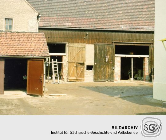 Umbau einer Scheune zur Garage auf einem Bauernhof in Schönfeld