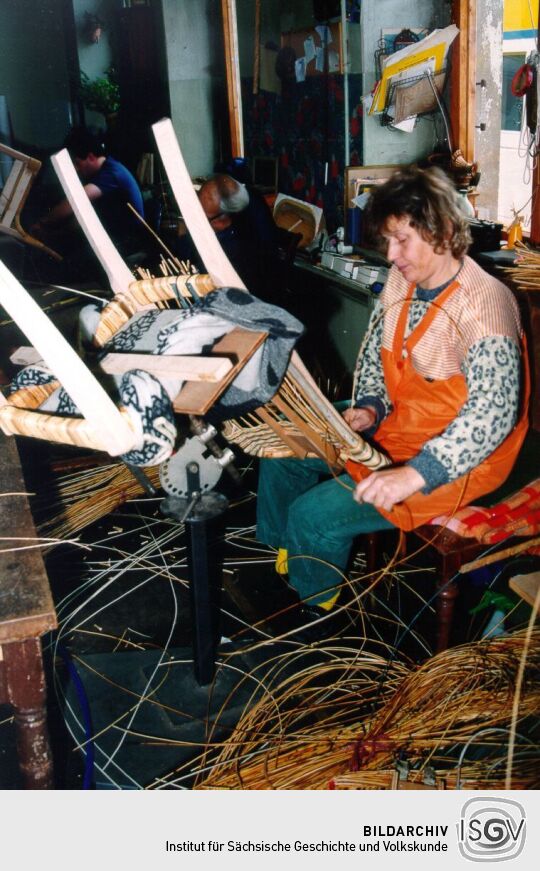 In der Werkstatt der Korbmacherei Rabe in Freiberg